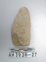 藏品(小型舌刃打製石斧)的圖片